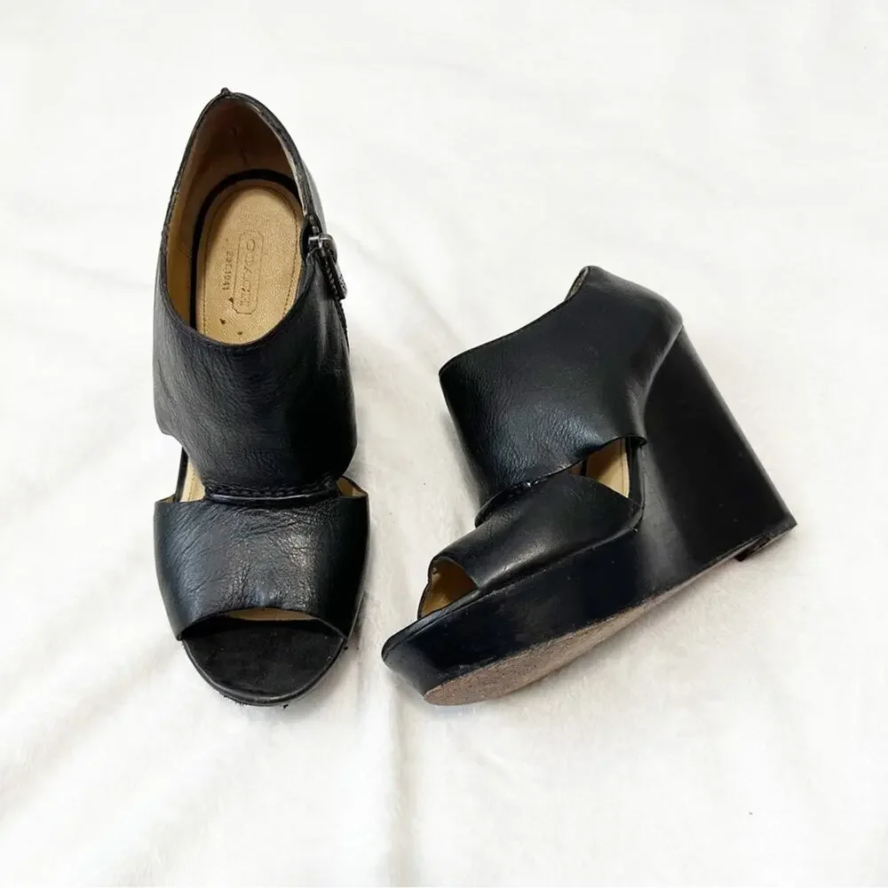 Coach Jaelyn black leather wedge sandals size 8 open toe zippers
